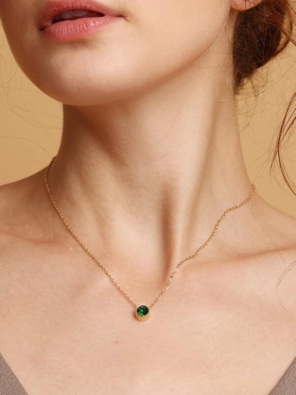 Chain Necklace (Green Stone)